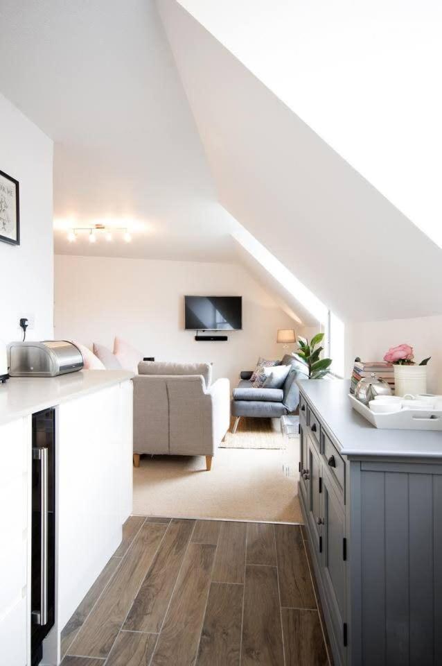 Modern Apartment In The Heart Of Oxford With Secure Underground Parking מראה חיצוני תמונה