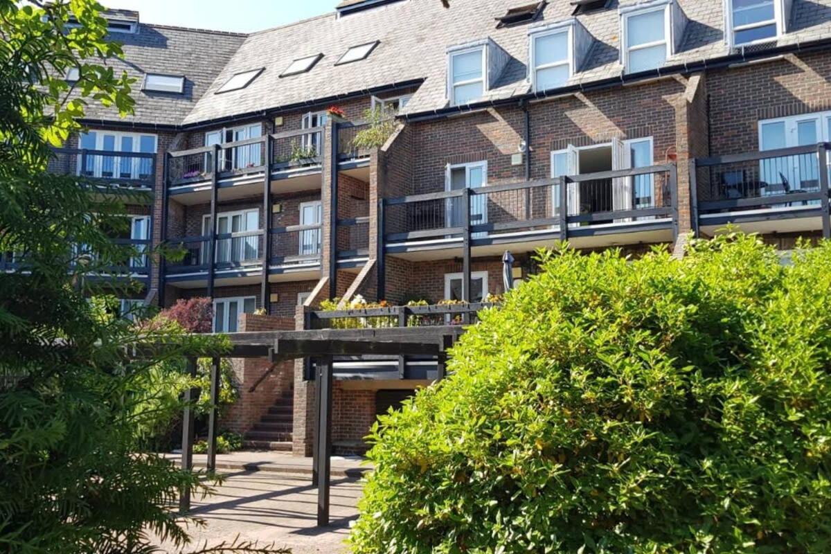 Modern Apartment In The Heart Of Oxford With Secure Underground Parking מראה חיצוני תמונה