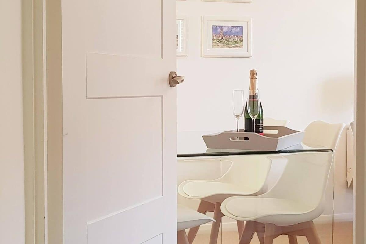 Modern Apartment In The Heart Of Oxford With Secure Underground Parking מראה חיצוני תמונה